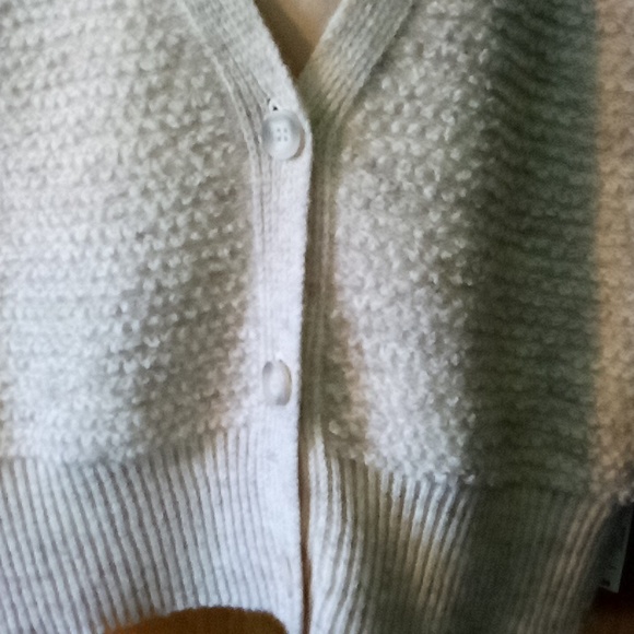 No Boundaries sweater vest - Picture 2 of 2